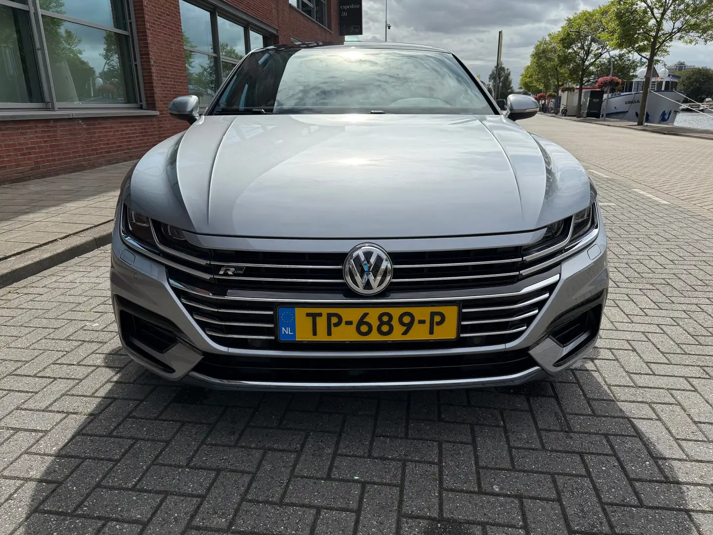 Volkswagen Arteon Arteon 1.5 TSI DSG 3xR line nap R Zilver - 2