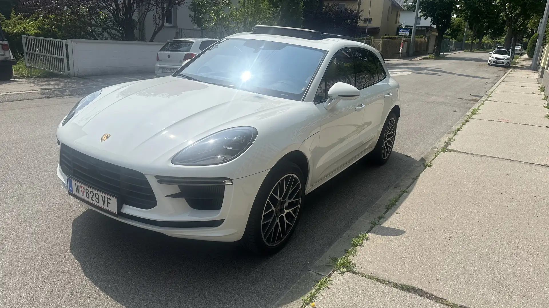 Porsche Macan Turbo mit Performance Package PP - 2