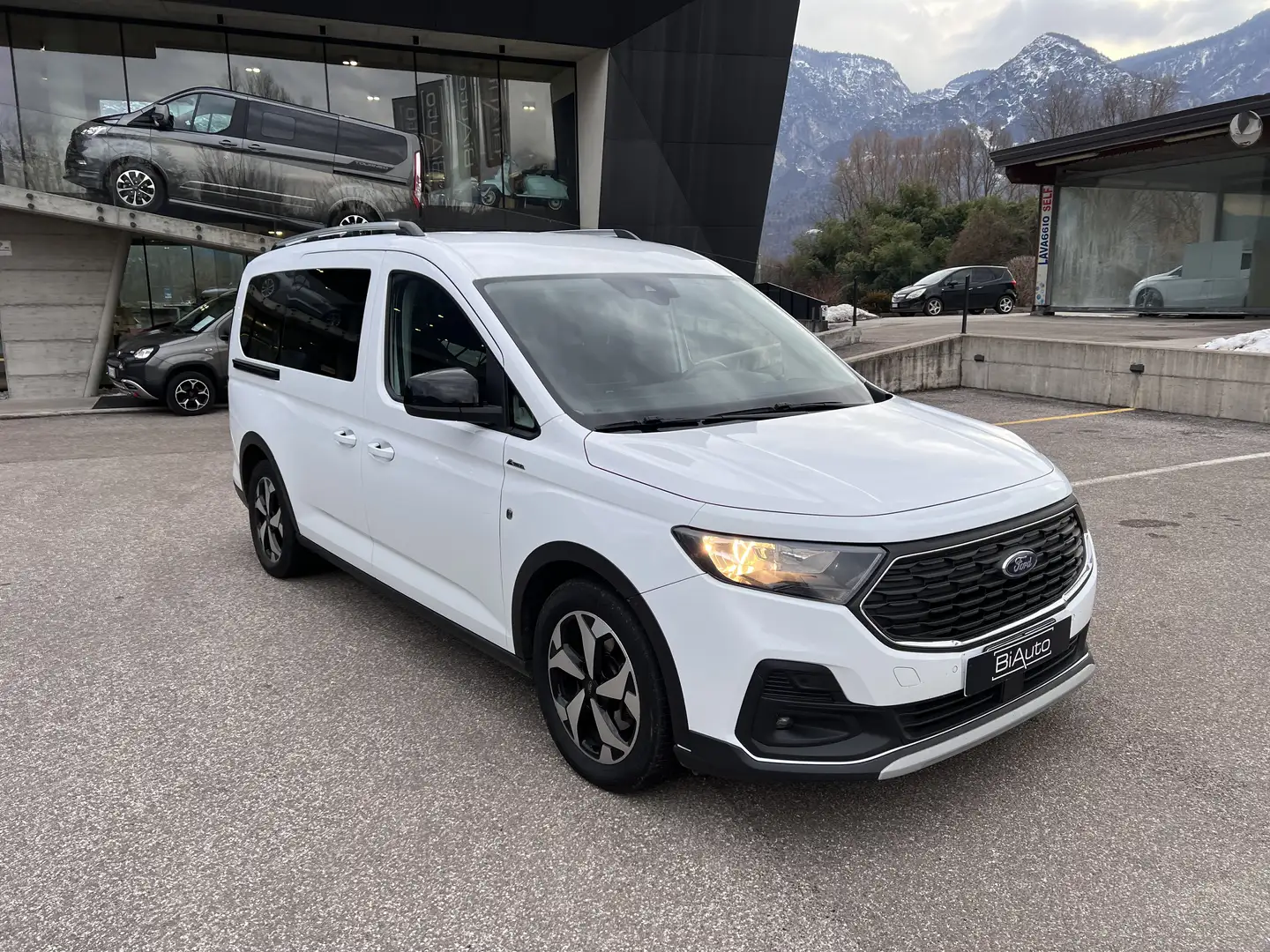 Ford Grand Tourneo CONNECT ACTIVE 2.0 ECOBLUE 122 CV Blanc - 2