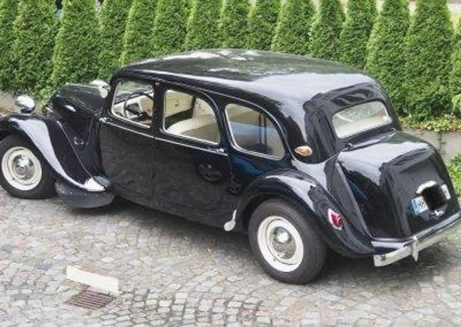 Citroen Traction 11 CV Familiale Noir - 2