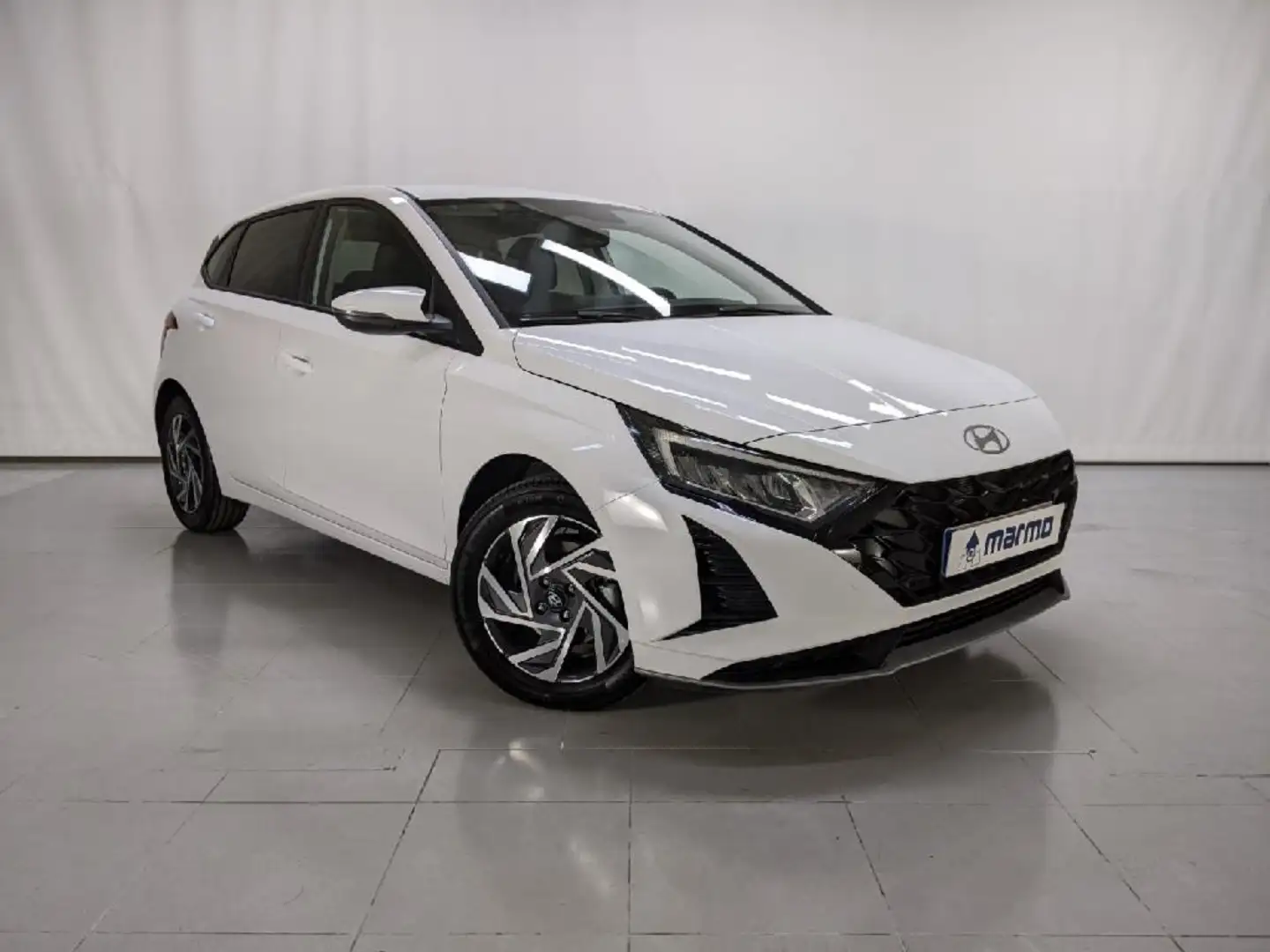 Hyundai i20 KLASS 1.0 TGDI 100CV SEMINUEVO Blanco - 1