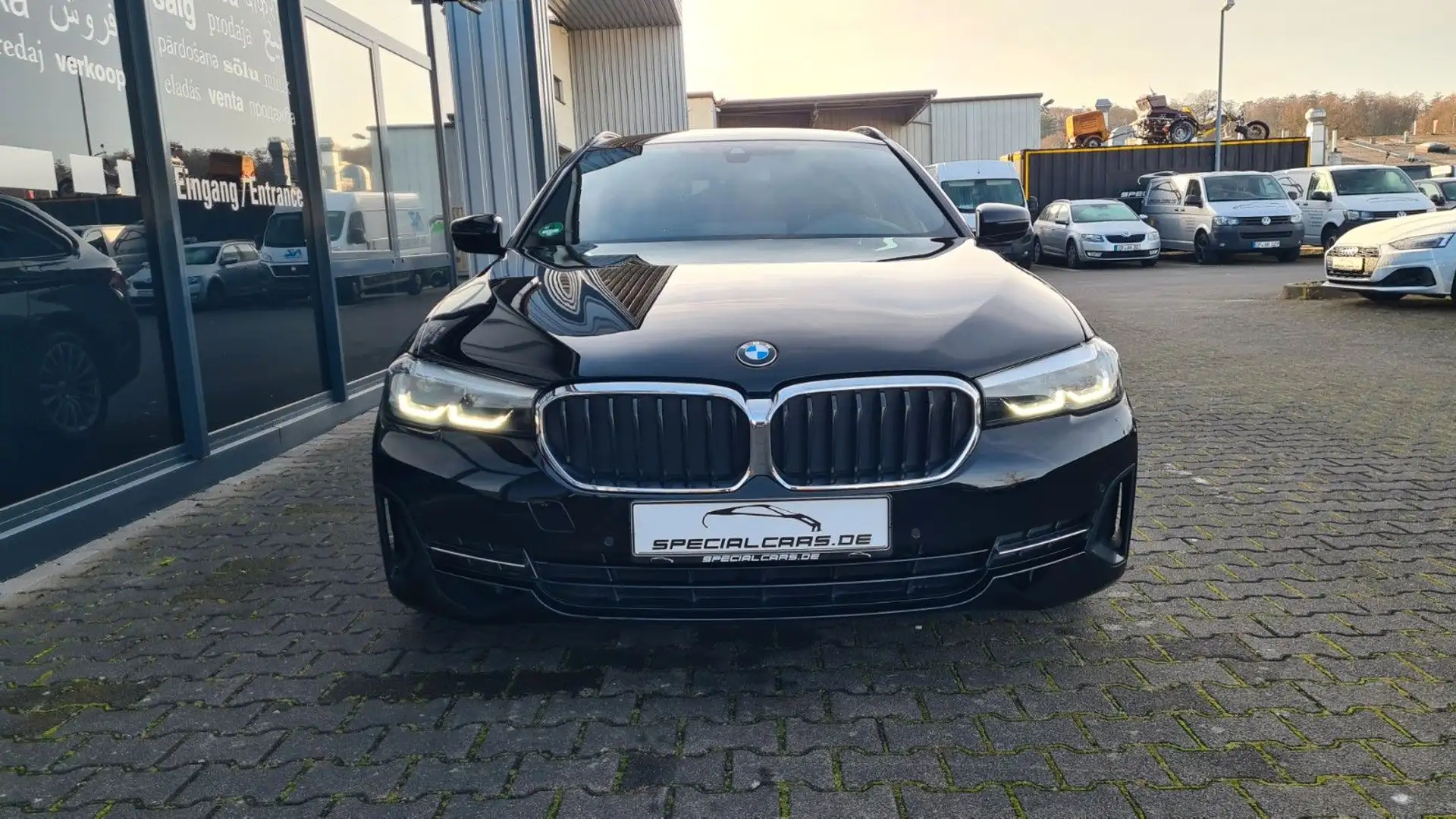 BMW 530 d T xDrive - Sport AUT - SHADOW - AHK - Schwarz - 2