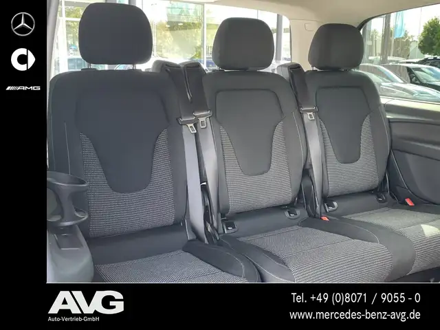 Mercedes-Benz V-Class view 10