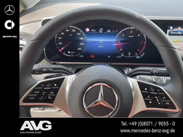 Mercedes-Benz V-Class view 15