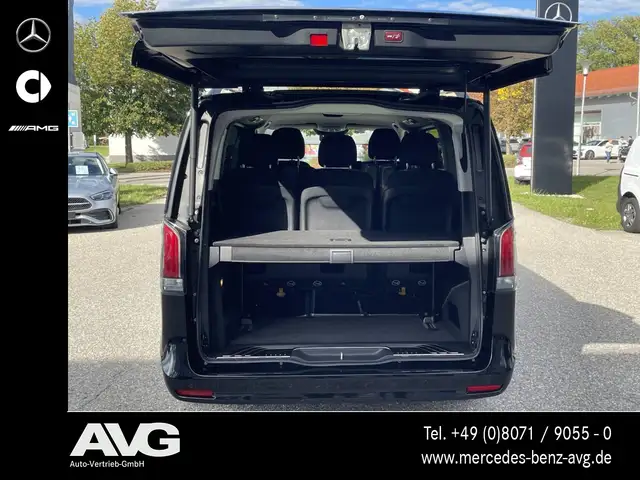 Mercedes-Benz V-Class view 7