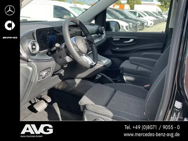 Mercedes-Benz V-Class view 13