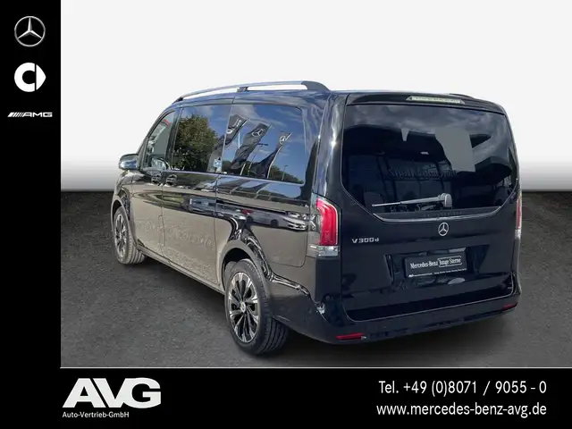 Mercedes-Benz V-Class view 4
