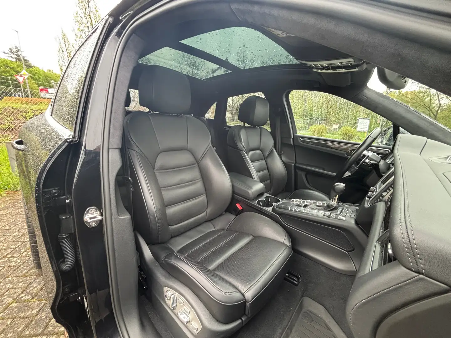 Porsche Macan Turbo*21"Vollausstattung*1.Hd.* Zwart - 2