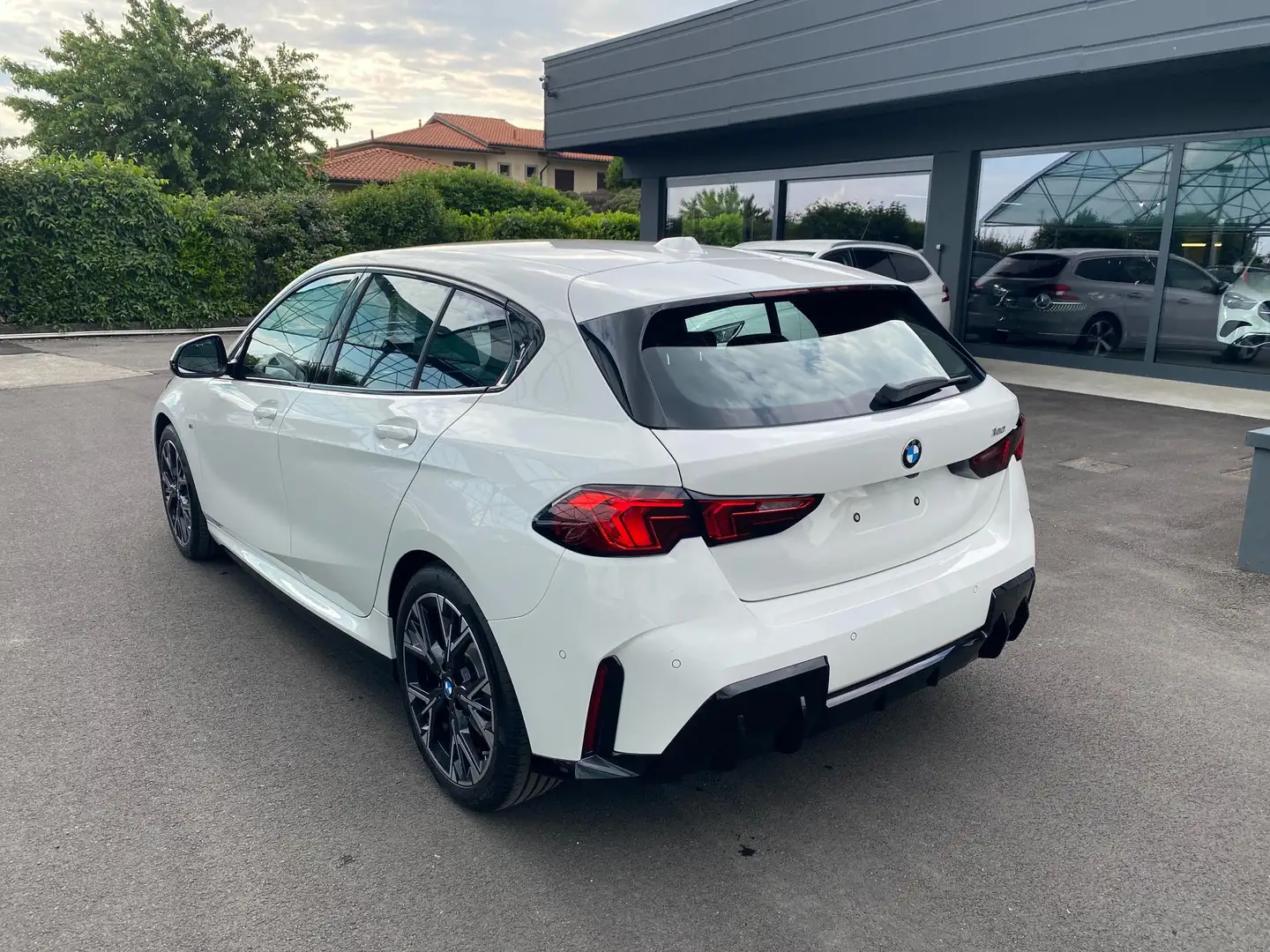 BMW 120 48V MSPORT AUTO, PELLE, CERCHI 18, FARI LED Бежевый  - 2
