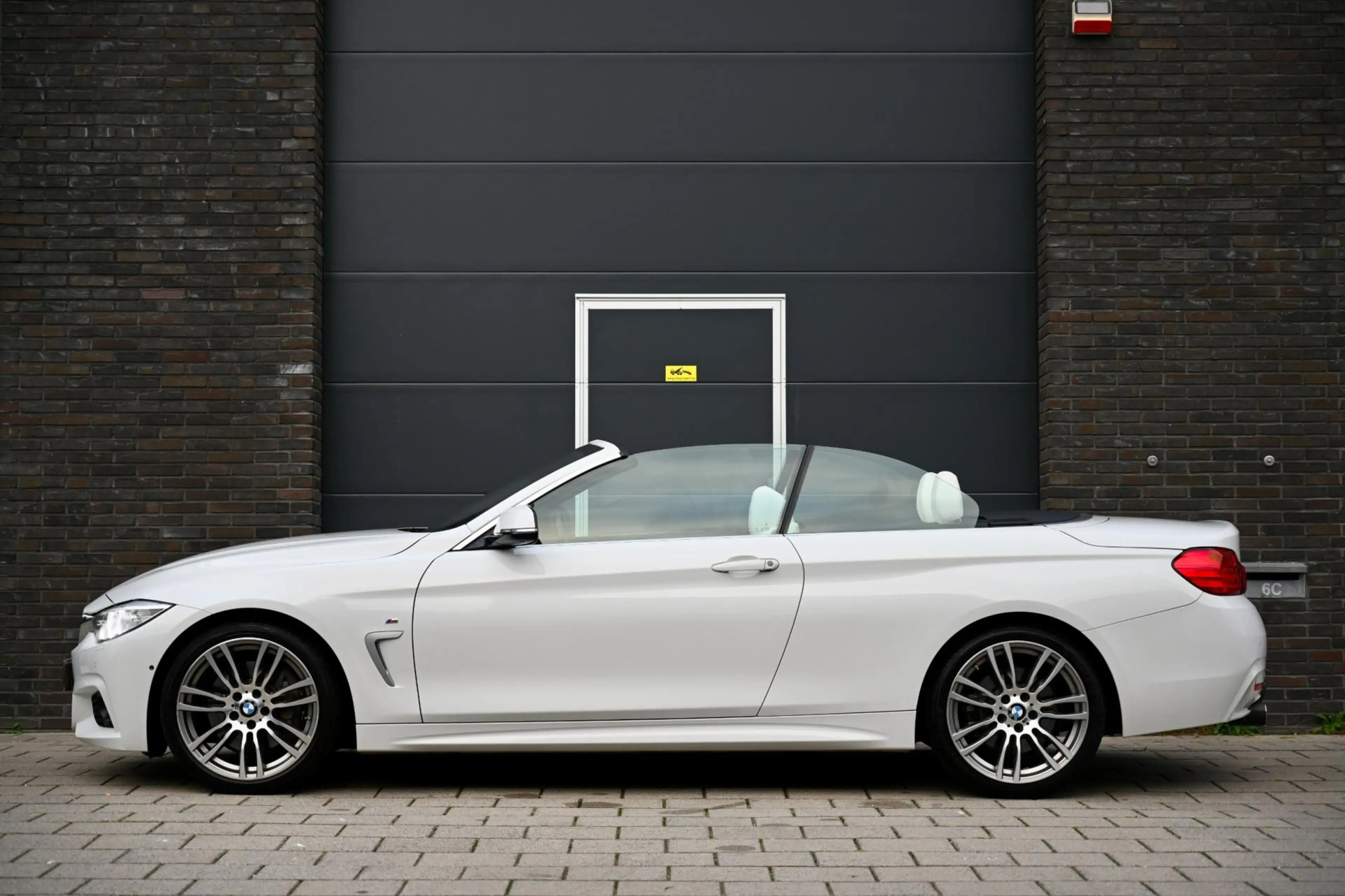 BMW 440 440i Cabriolet, M-Pakket, B58, M Performance uitla — photo 8