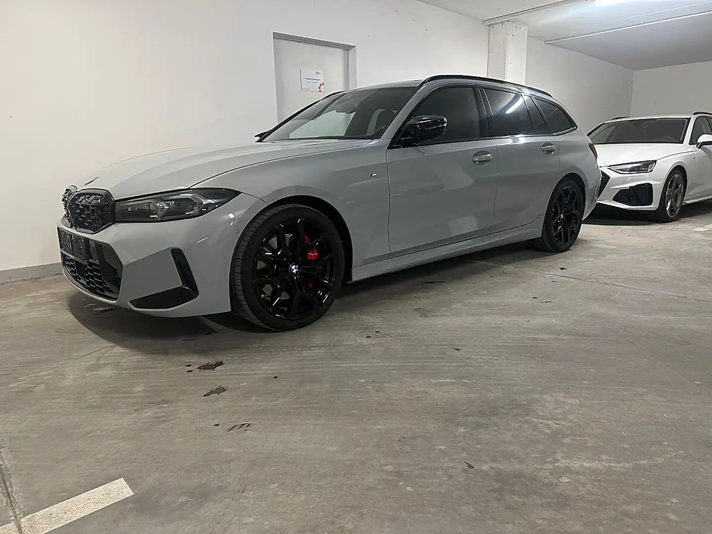 BMW 340 M340i 48 V xDrive Touring Aut. Grau - 2