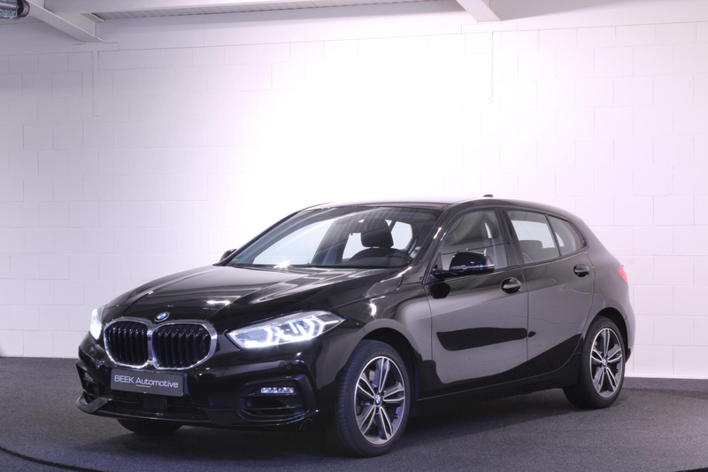 BMW 120 1-serie 120i Sport Line | PDC | Stoelverwarming |