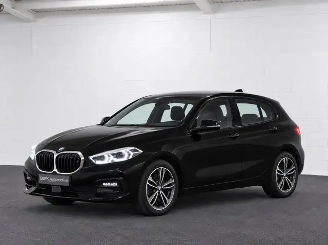 BMW 120 1-serie 120i Sport Line | PDC | Stoelverwarming |