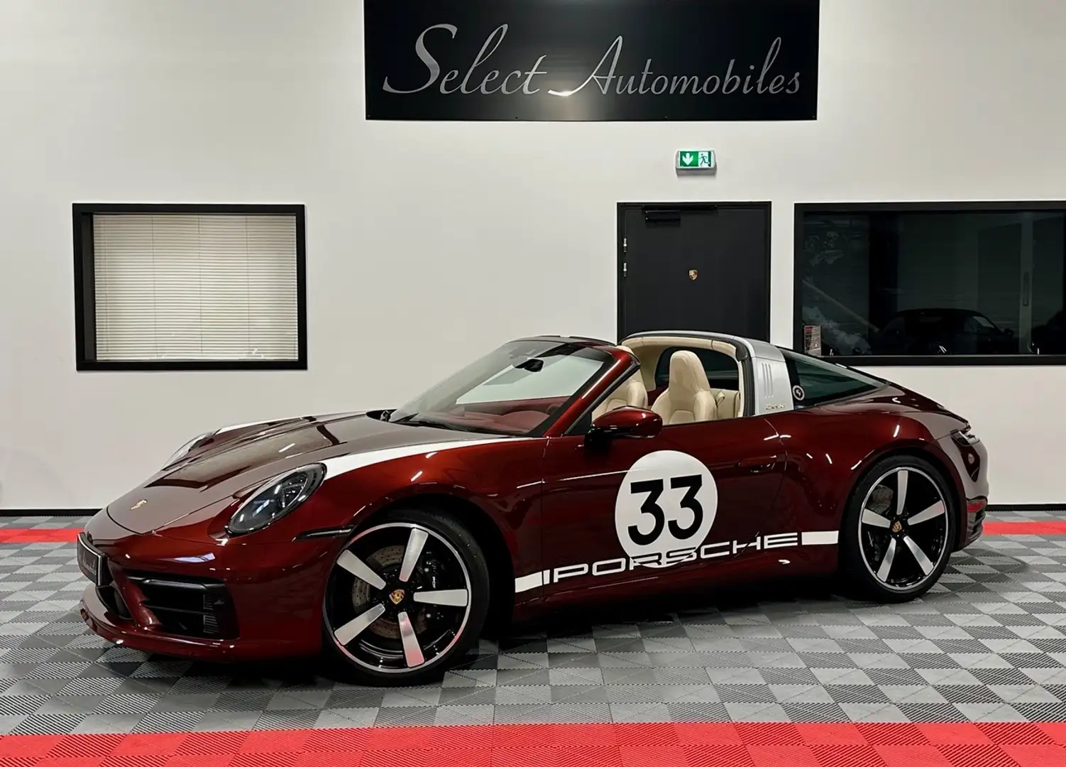 Porsche 992 Porsche 992 Targa 4S Heritage Design Edition 450ch Red - 1