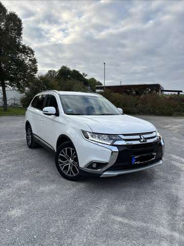 Mitsubishi Outlander 2.2 DI-D 4WD Aut. Diamant Edition+