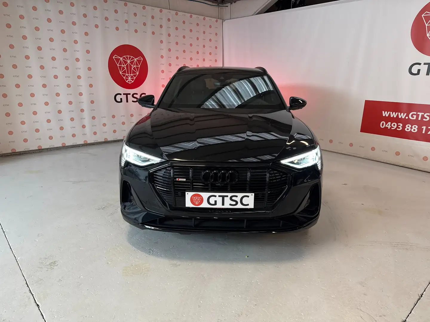 Audi e-tron 55 quattro S line Black edition Matrix ACC HUD 360 Schwarz - 2