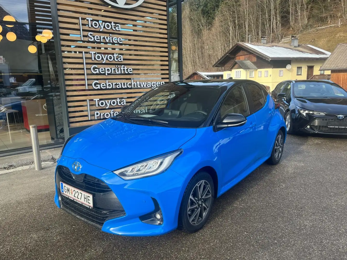 Toyota Yaris 1,5 VVT-i Hybrid Premiere Edition Bleu - 2