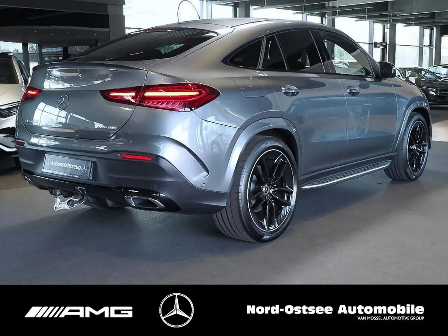 Mercedes-Benz GLE 450 d 4m Coupé AMG NIGHT PANO AHK HUD 22-ZO Grey - 2