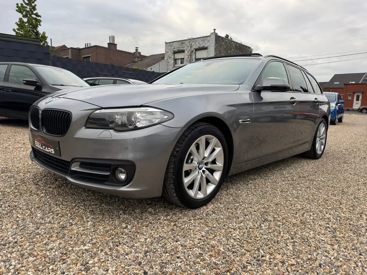BMW 520 Touring dA **12 mois de garantie** Gris - 1