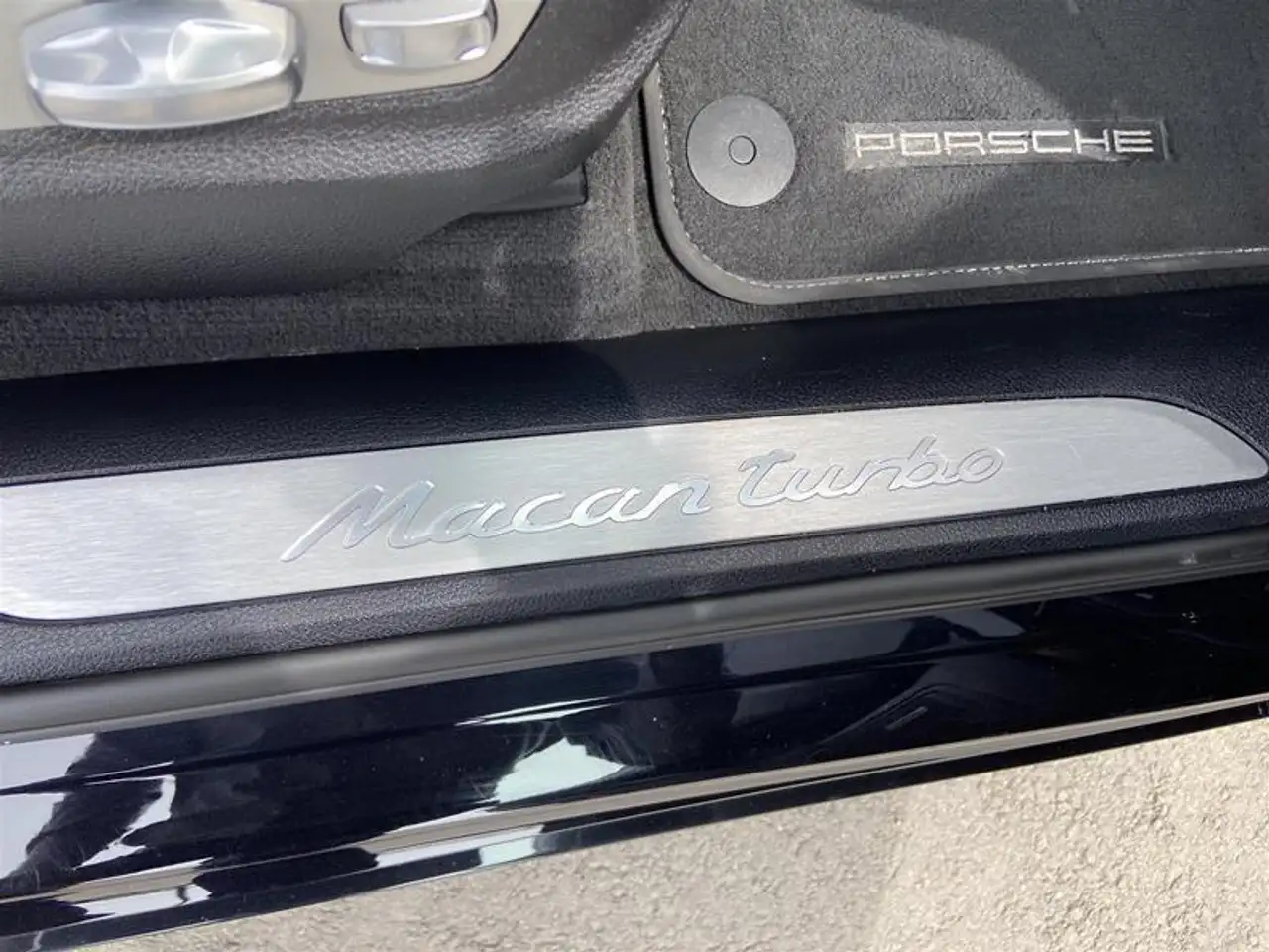 Porsche Macan снимка Porsche Macan