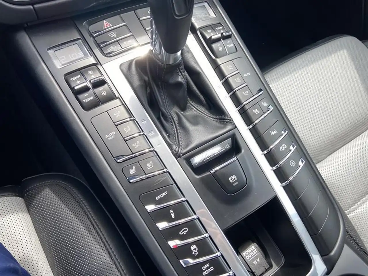 Porsche Macan снимка Porsche Macan