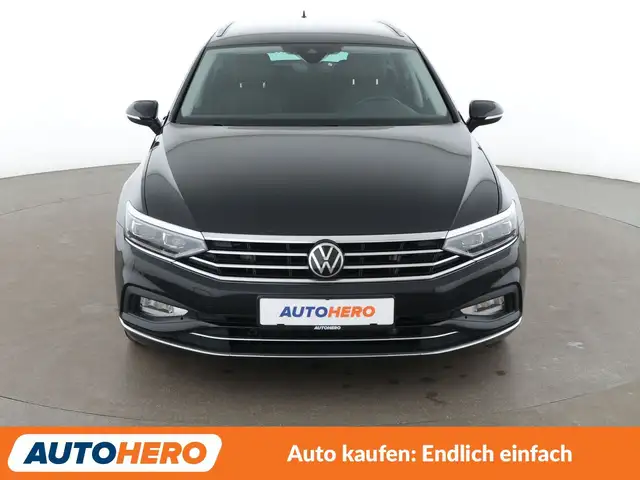 Volkswagen Passat view 9
