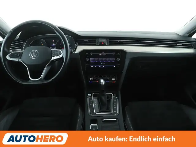 Volkswagen Passat view 12