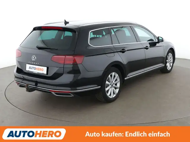 Volkswagen Passat view 6
