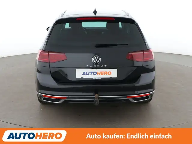 Volkswagen Passat view 5