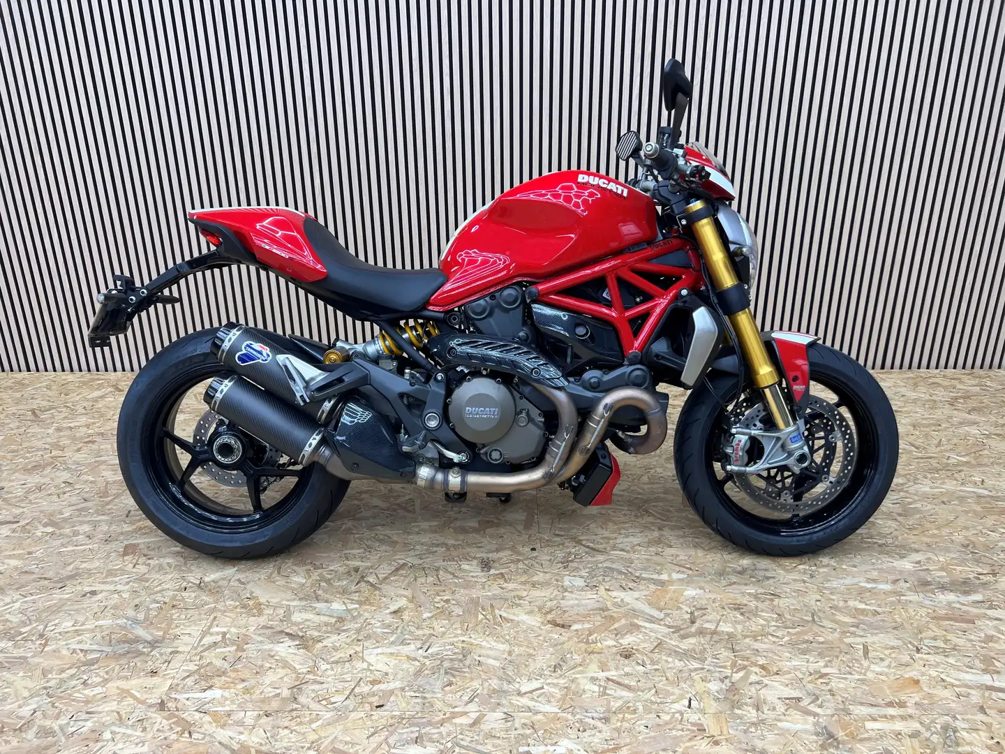 Ducati Monster 1200 S Rouge - 1