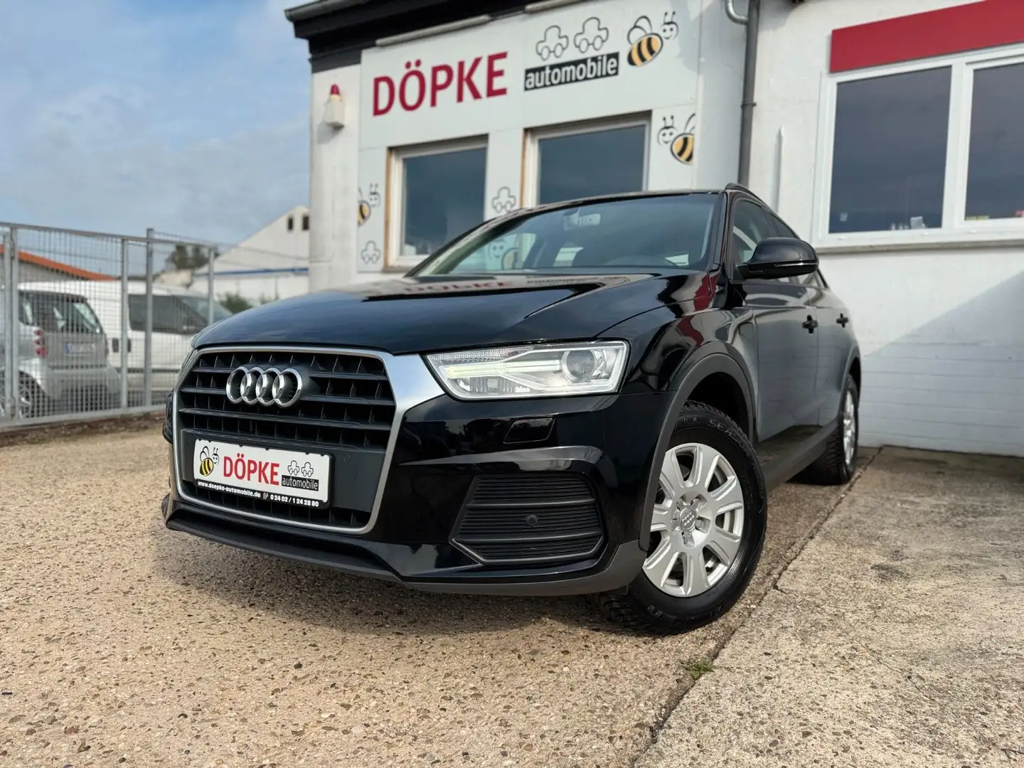 Audi Q3 1.4 TFSi Xenon Navi Scheckheftgepflegt 2.Hand Noir - 1