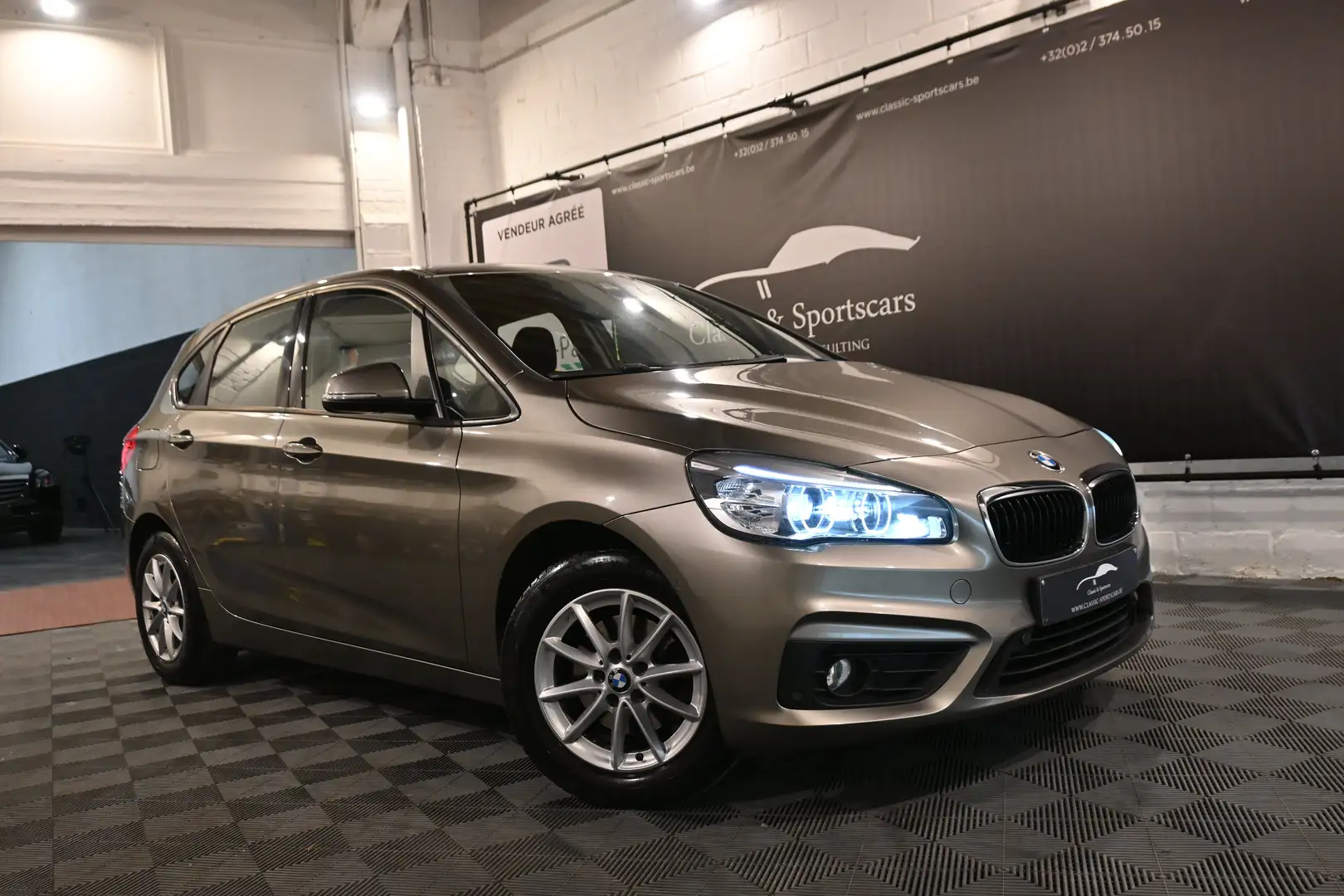 BMW 218 218dA ACTIVE TOURER / AUTO / GPS NAVI / LEDS !!! Gris - 2