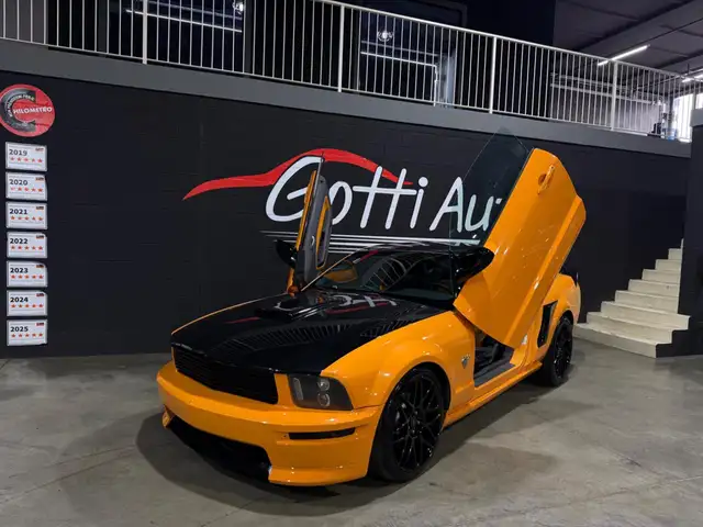 Ford Mustang CUSTOMIZZATA PORTIERI ALI DI GABBIANO V8
