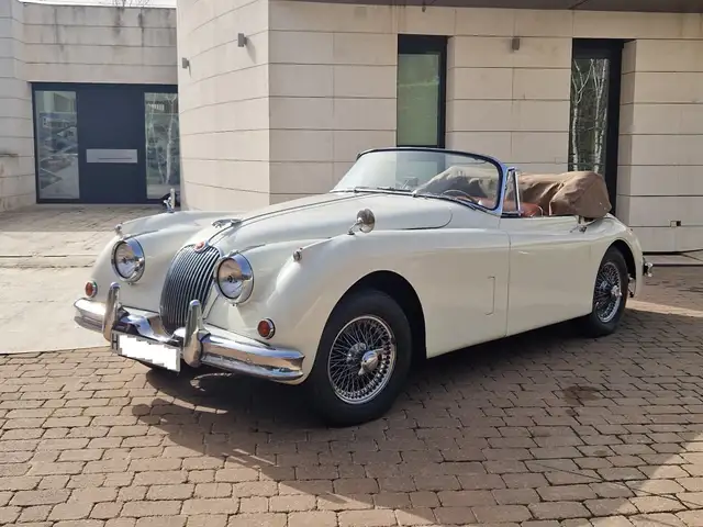 Jaguar XK 150 DHC