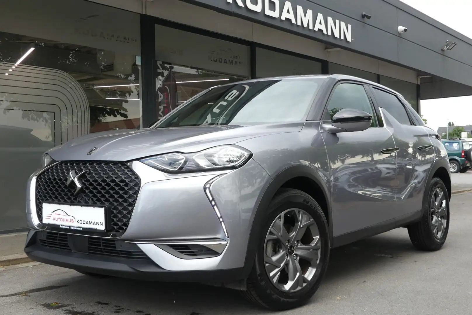 DS Automobiles DS 3 Crossback Bastille*Kamera*Keyless*Virtual* Grau - 1