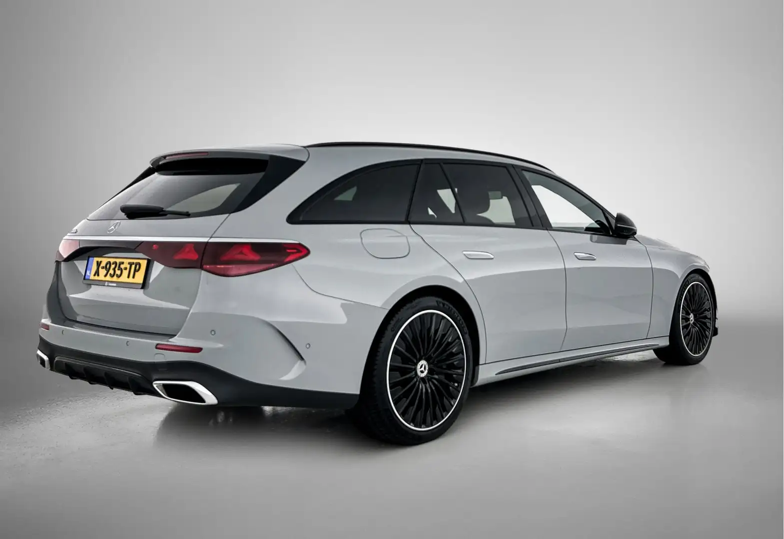 Mercedes-Benz E 300 Estate e AMG Line | Hyperscreen | Multispaaks lich Grijs - 2