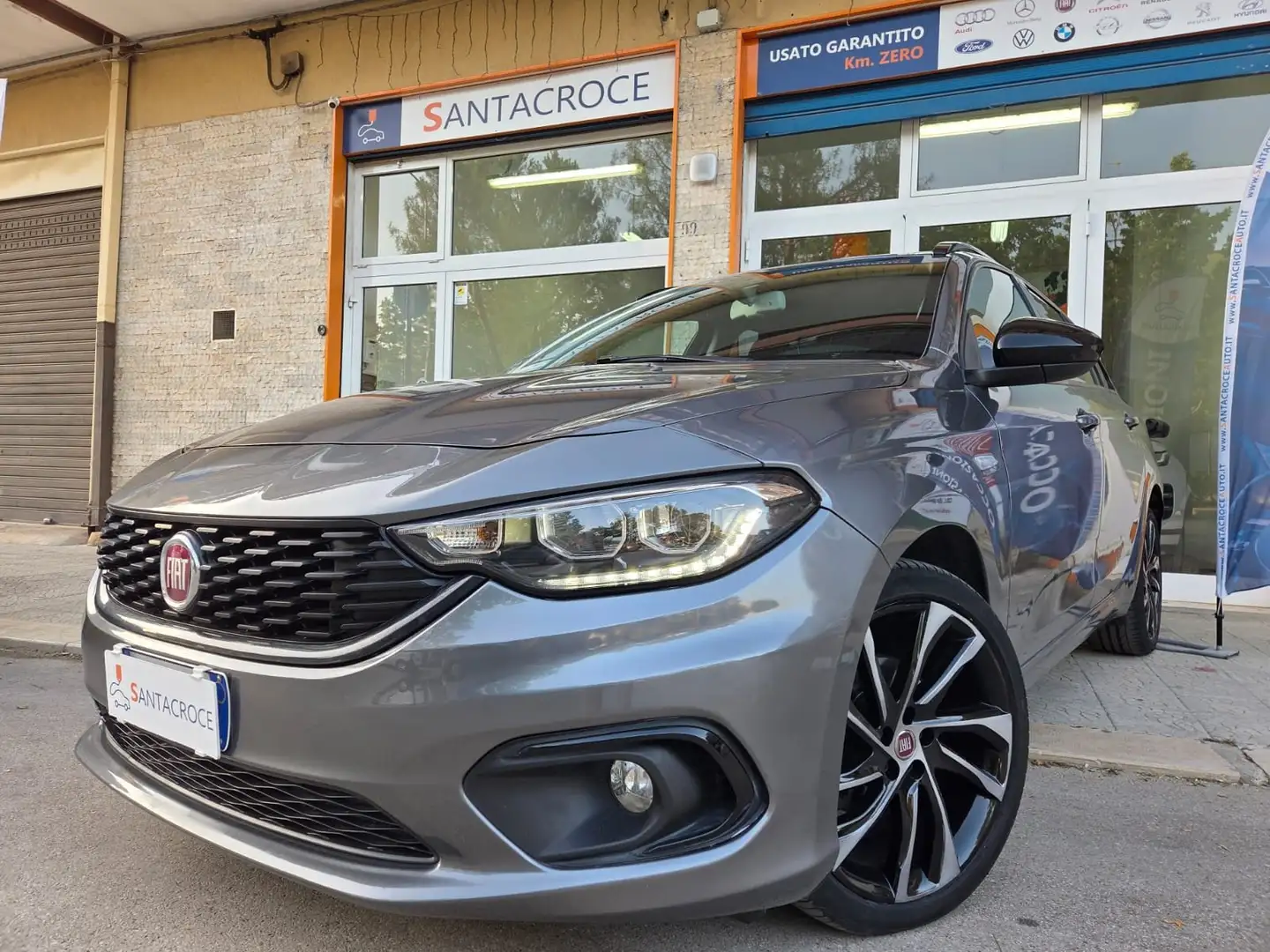 Fiat Tipo FIAT TIPO 1.6MJET 120CV S&S DCT S-DESIGN ST. WAGON Gris - 1