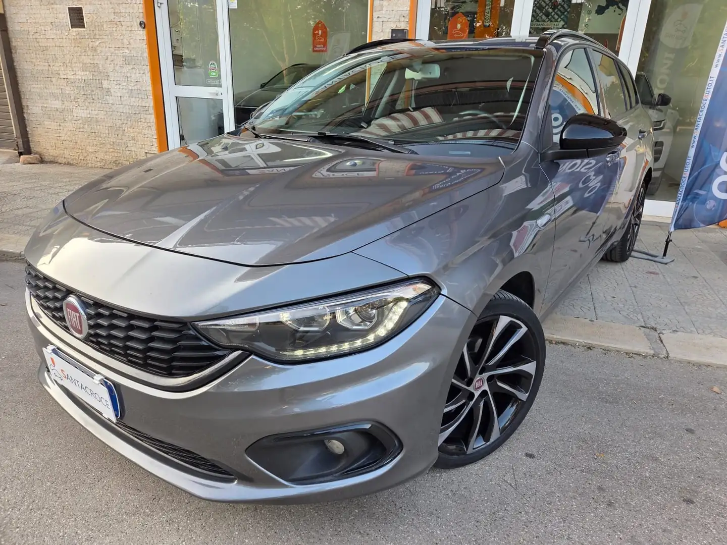 Fiat Tipo FIAT TIPO 1.6MJET 120CV S&S DCT S-DESIGN ST. WAGON Gris - 2