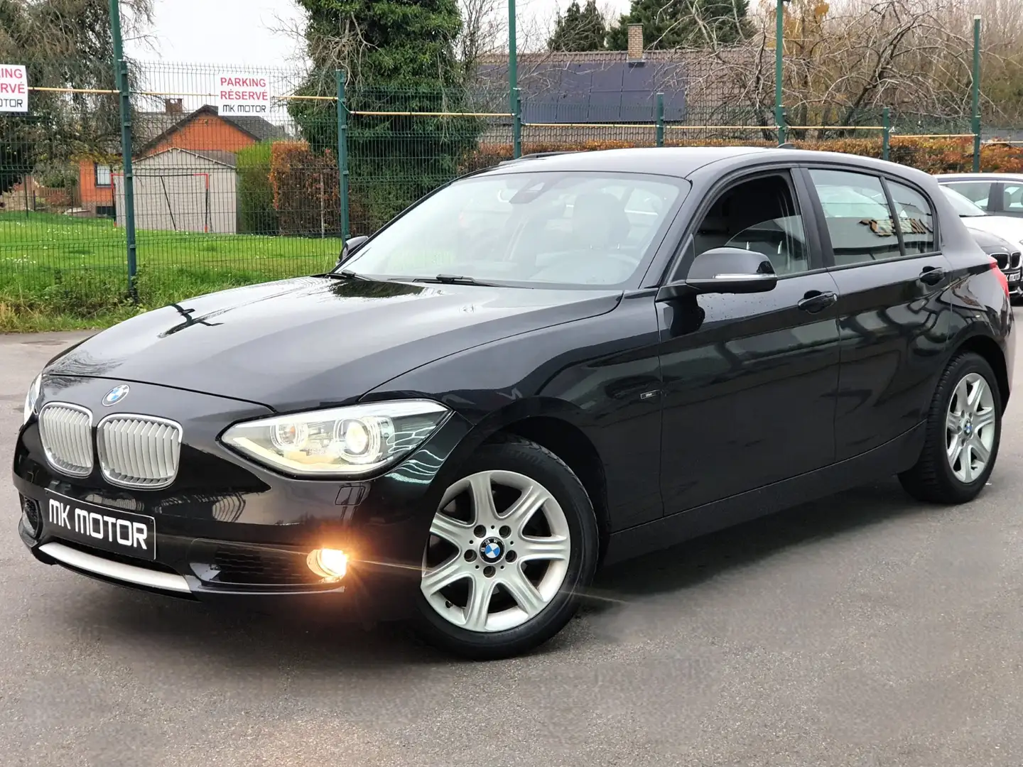 BMW 118 🟢ESSENCE 170CV - BOITE AUTO - SIEGES CHAUFF Schwarz - 1