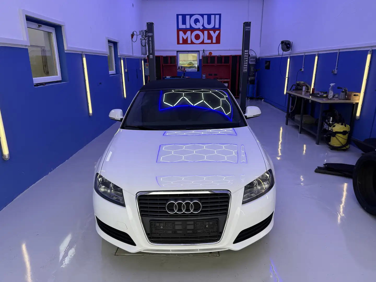 Audi A3 Attraction Neu Bremsen ,Kupplung ,Getriebe,U.N.V.M Weiß - 1