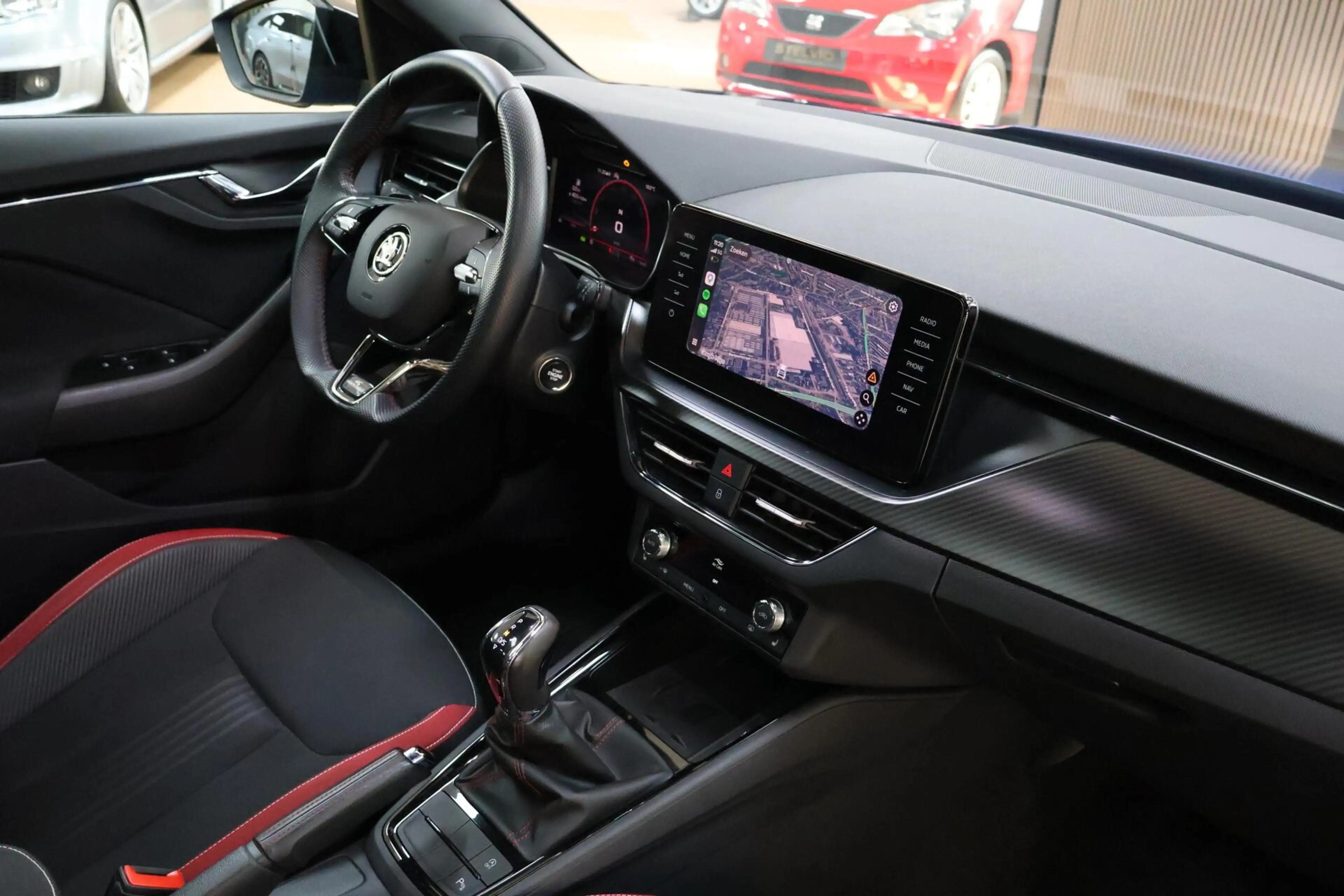 Skoda Kamiq 1.0 TSI Monte Carlo — photo 4