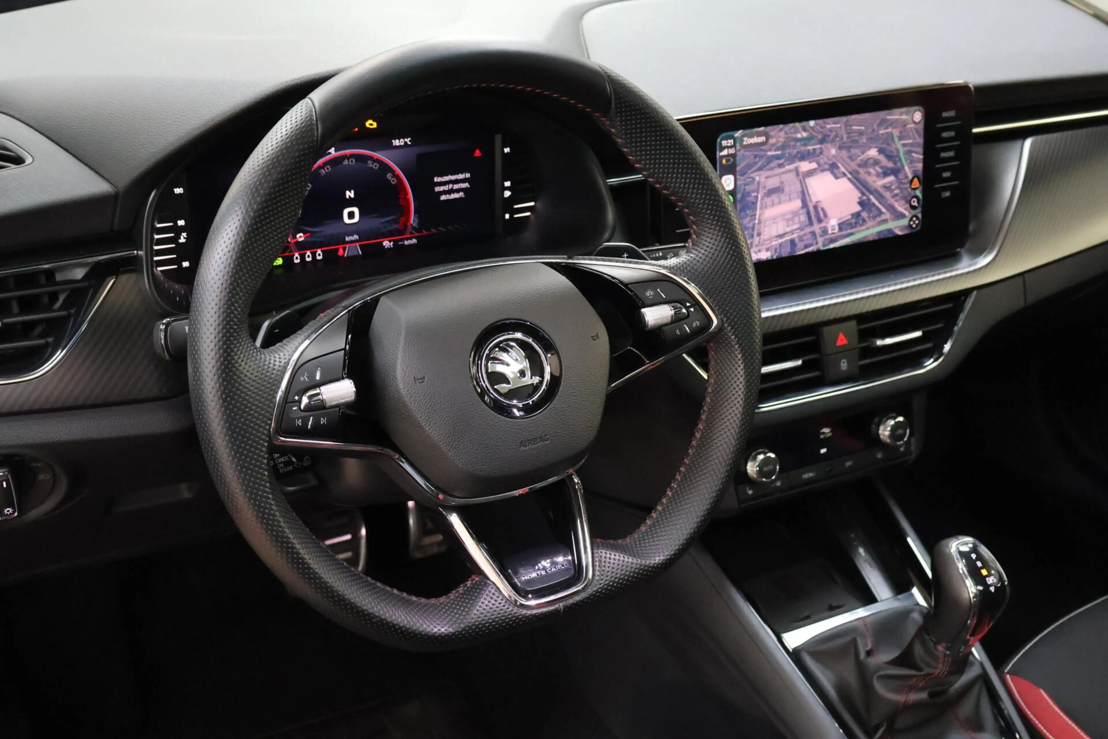 Skoda Kamiq 1.0 TSI Monte Carlo — photo 11
