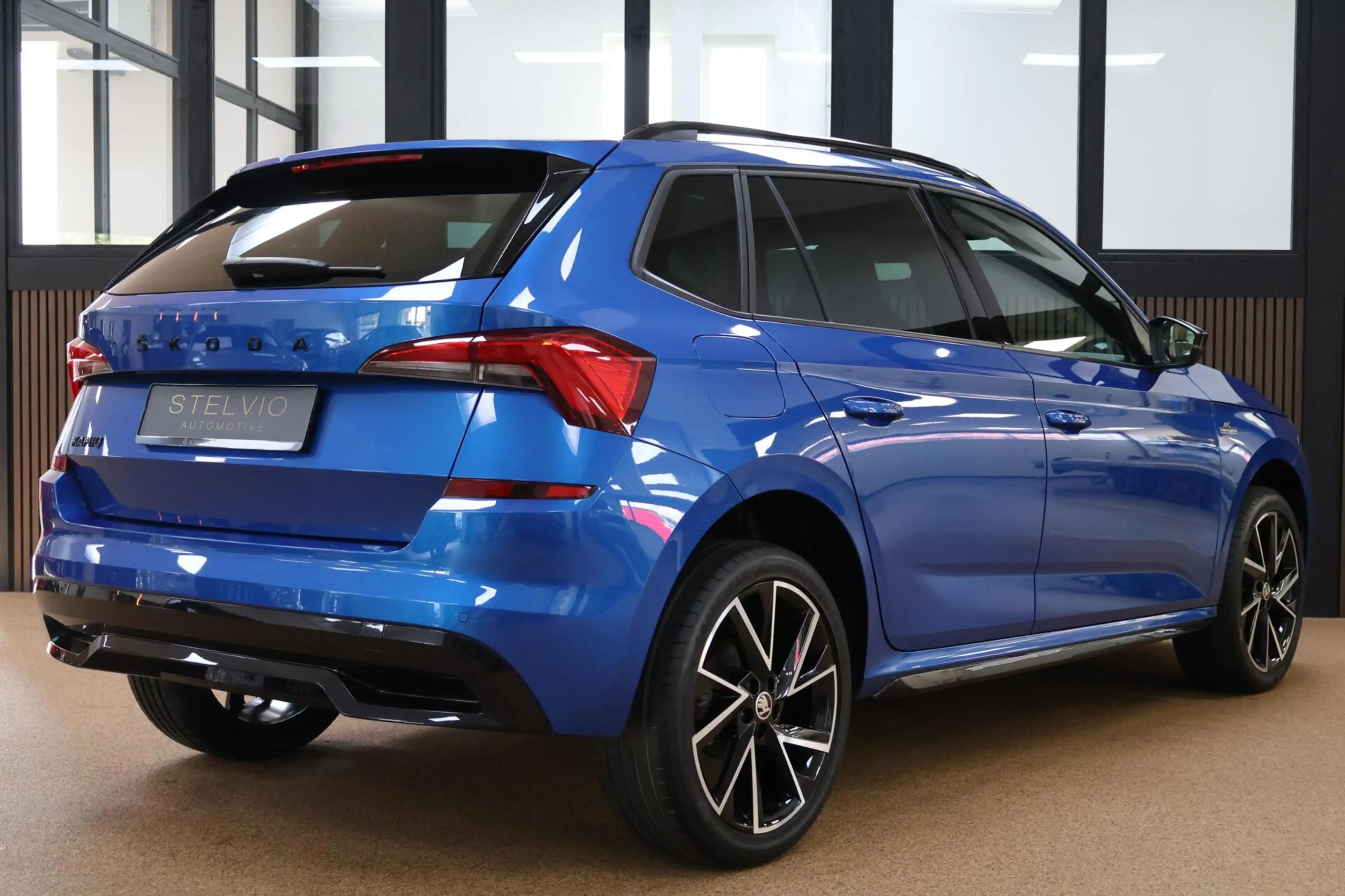 Skoda Kamiq 1.0 TSI Monte Carlo — photo 9