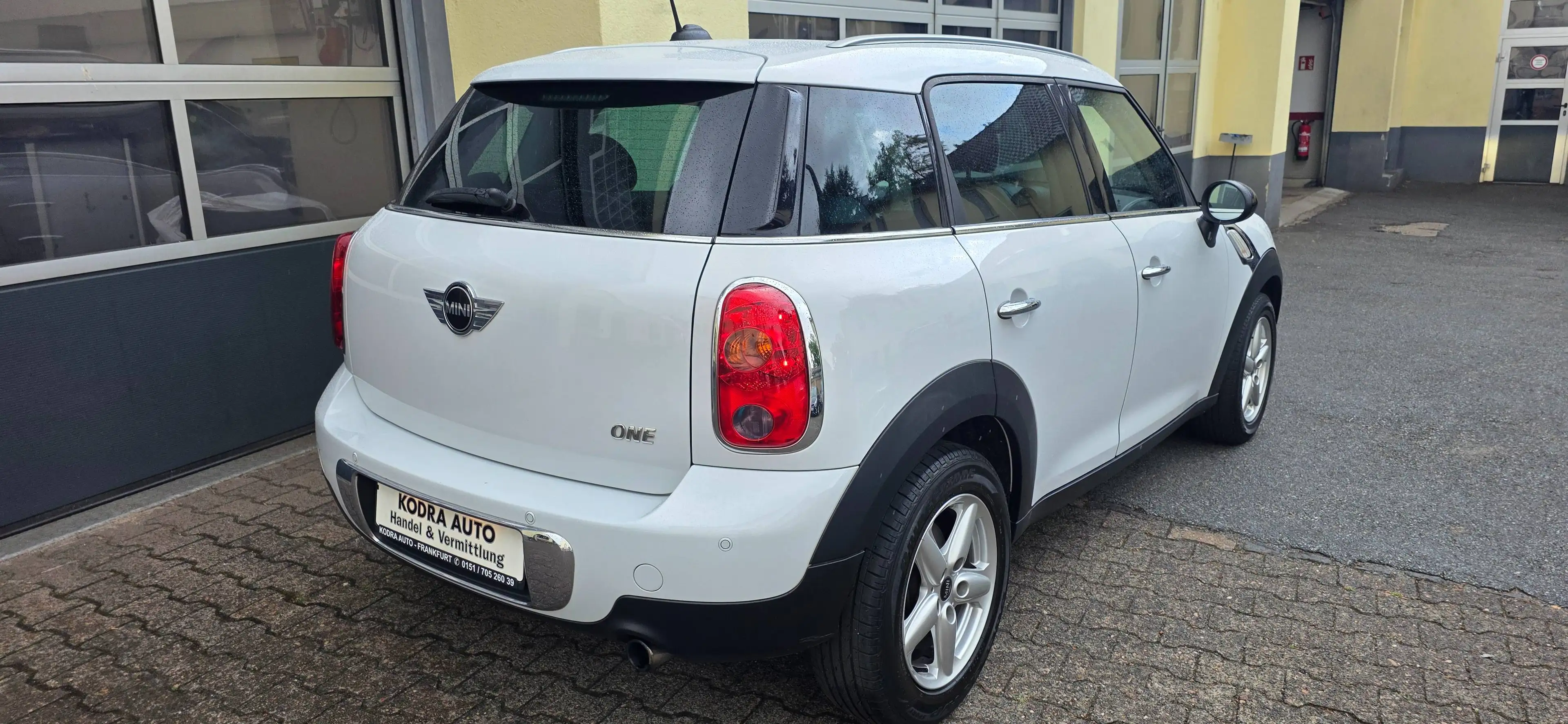 MINI One Countryman Pano*Leder*Auto*Navi*PDC*Xenon*Garantie — photo 4