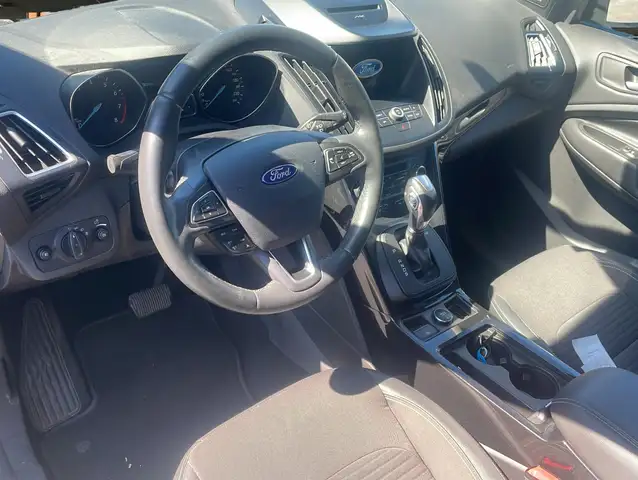 Ford Kuga view 5