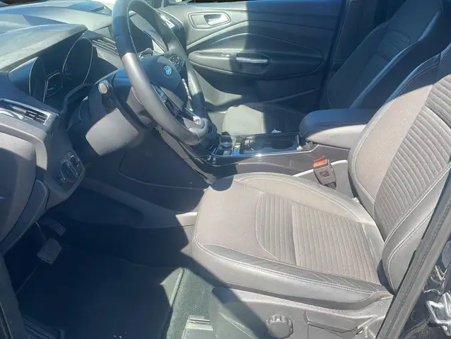 Ford Kuga view 4