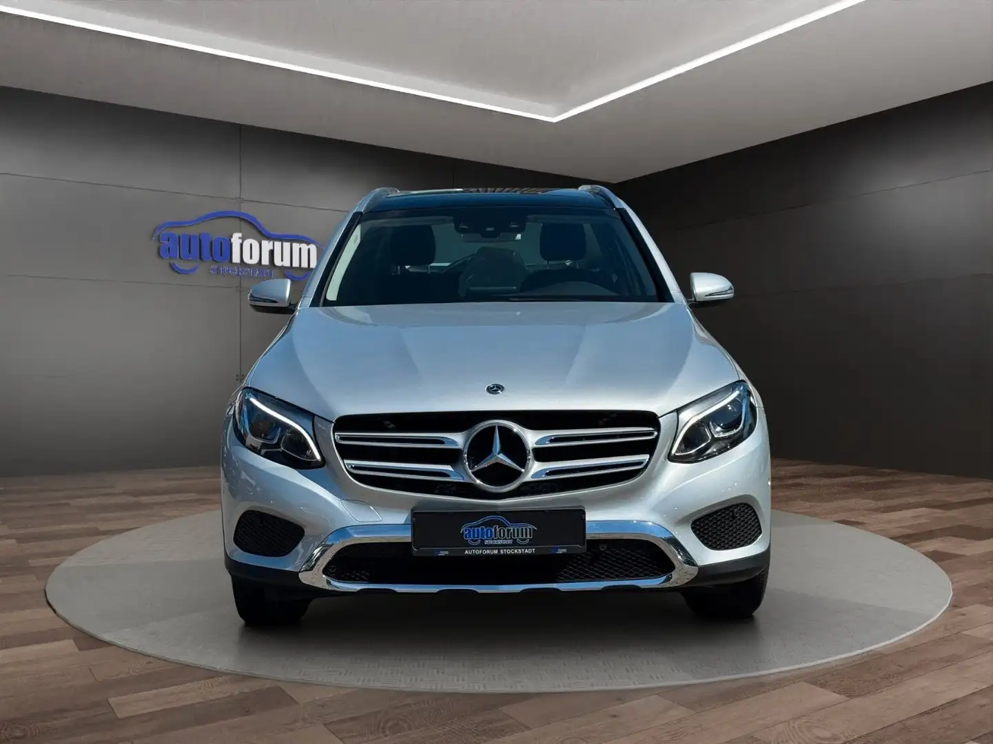Mercedes-Benz GLC 300 4Matic Exclusive °AHK°PANO°LED°KAMERA° Argintiu - 2