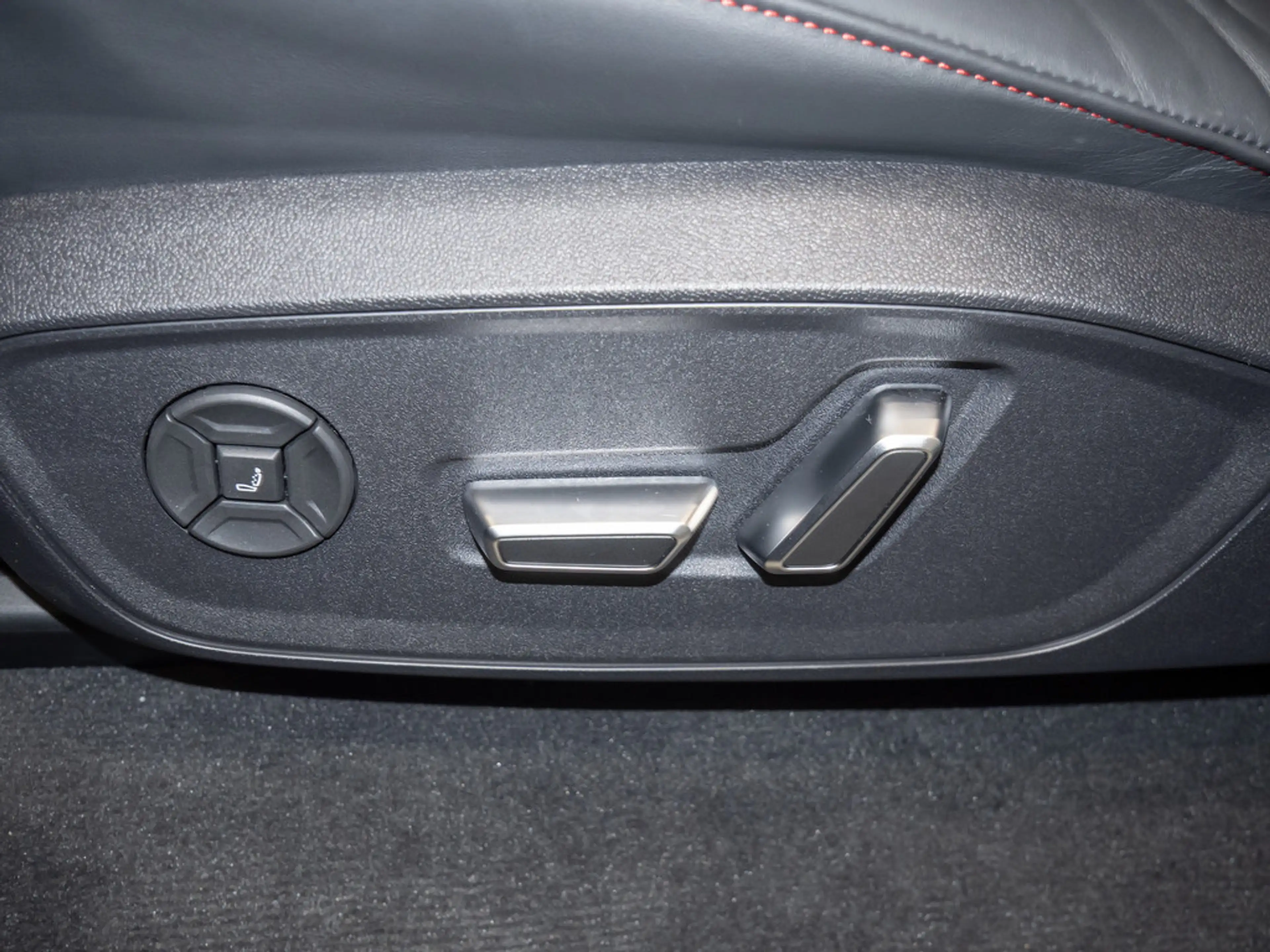 Audi Q7 SUV TDI quattro 220 kW tiptronic STANDHZ — photo 22