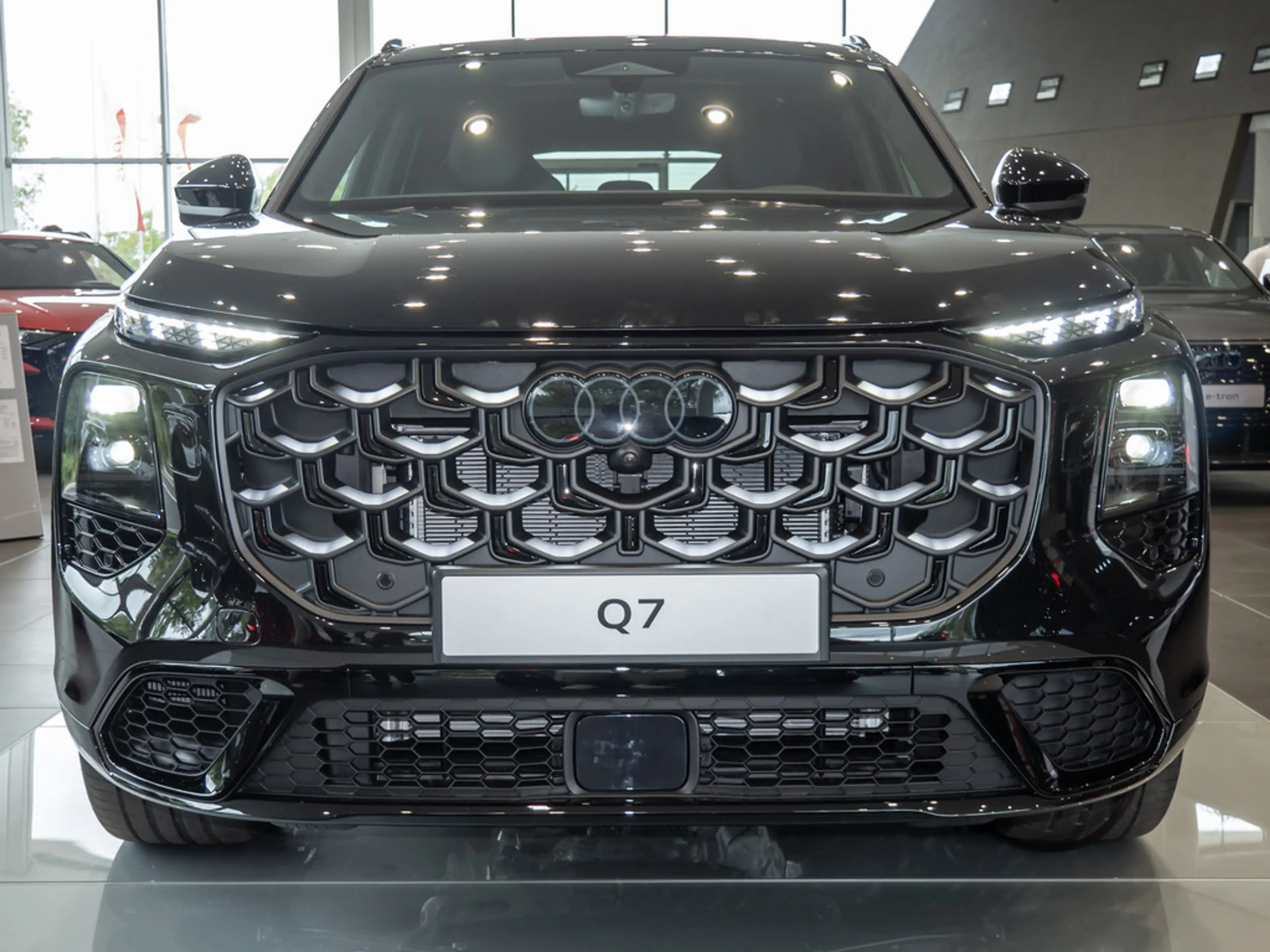 Audi Q7 SUV TDI quattro 220 kW tiptronic STANDHZ — photo 3