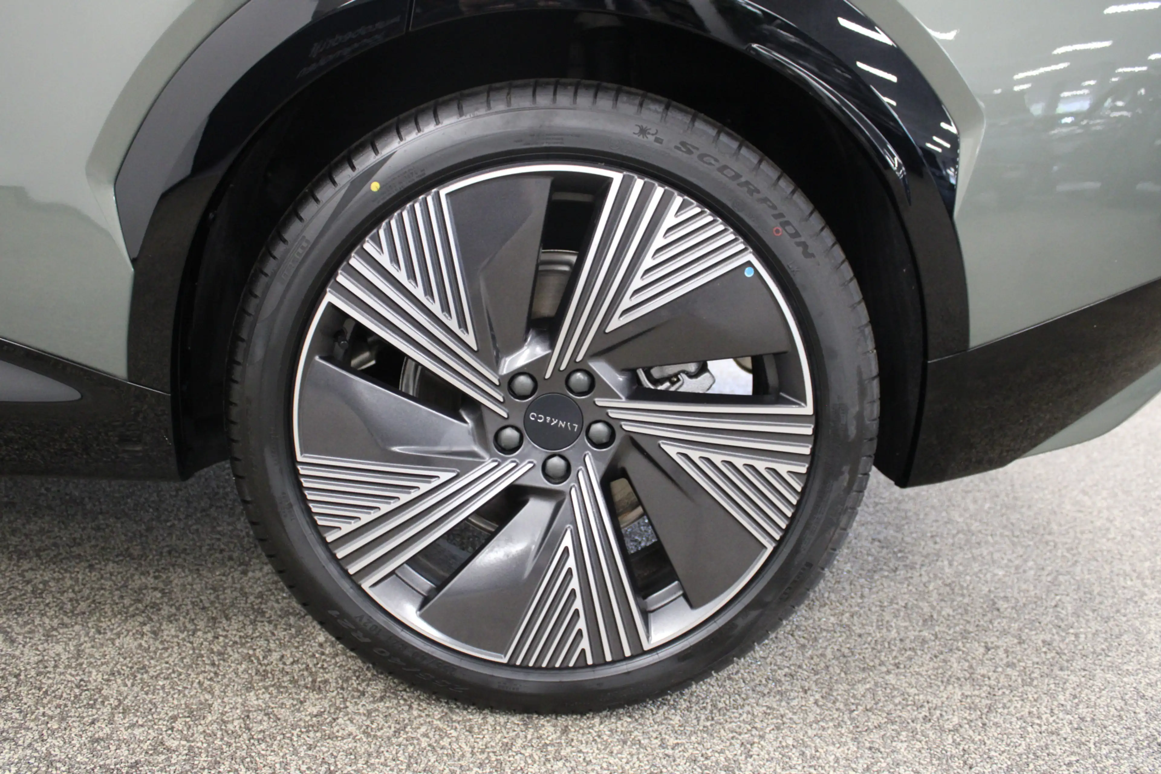 Lynk & Co 08 1.5 More — photo 28